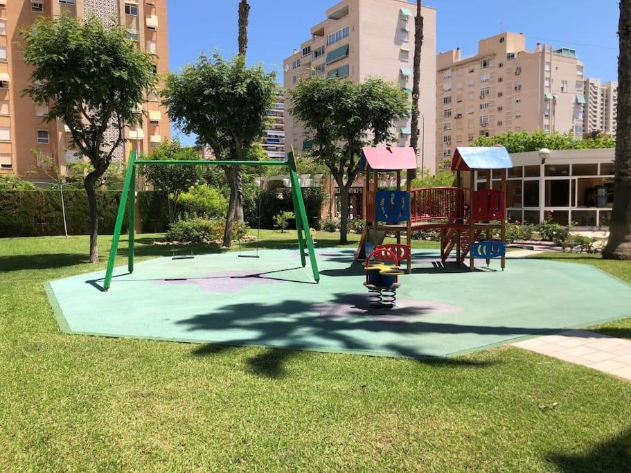 Precioso Apartamento En Urbanizacion Junto Al Mar. Alicante Dış mekan fotoğraf